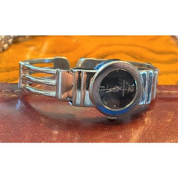 Women's No Boundaries Silver Tone Bangle Bracelet Watch, Black Face - Picture 1 of 3